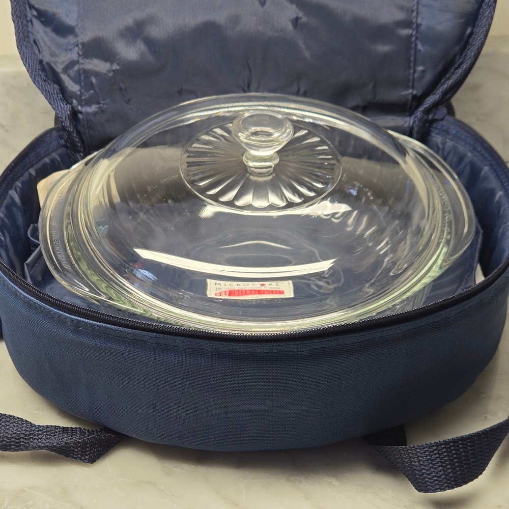 Pyrex Portables 2 Qt. Glass Casserole Dish with Lid Insulated Carrier Cold Packs - Picture 3 of 16